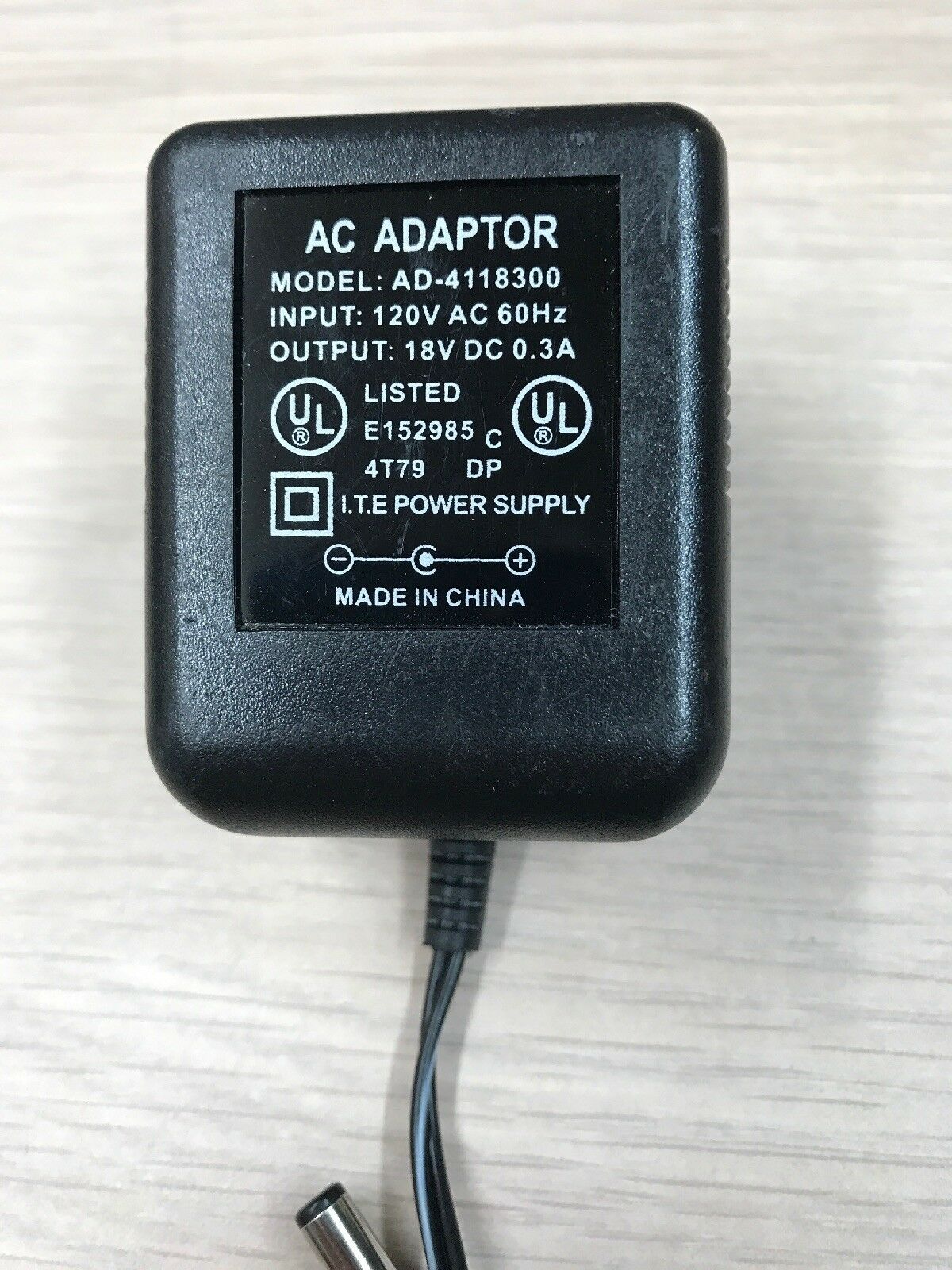 NEW AC DC AD-4118300 18V 0.3A Adapter Power Supply Charger
